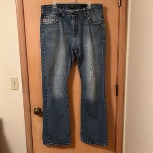 Cinch Carter Men’s Relaxed Bootcut Jeans
Size 35x36 Light Blue Wash